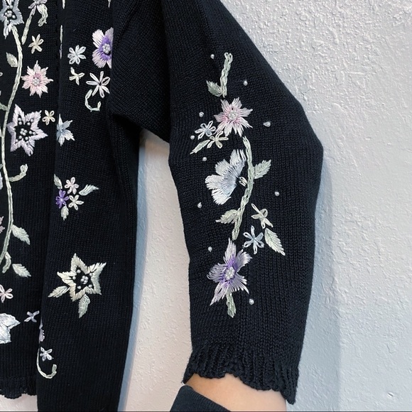 Black Vintage Embroidered Sweater Small - Picture 5 of 9